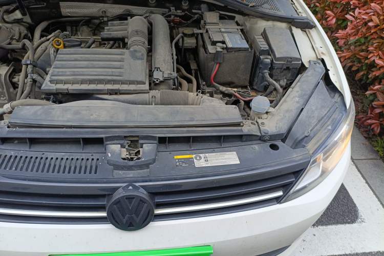 Used Volkswagen Lamando 2018 230TSI DSG Fashion Edition Engine Bay Left