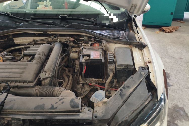 Used Volkswagen Lamando 2018 280TSI DSG Comfort Edition Engine Bay Left