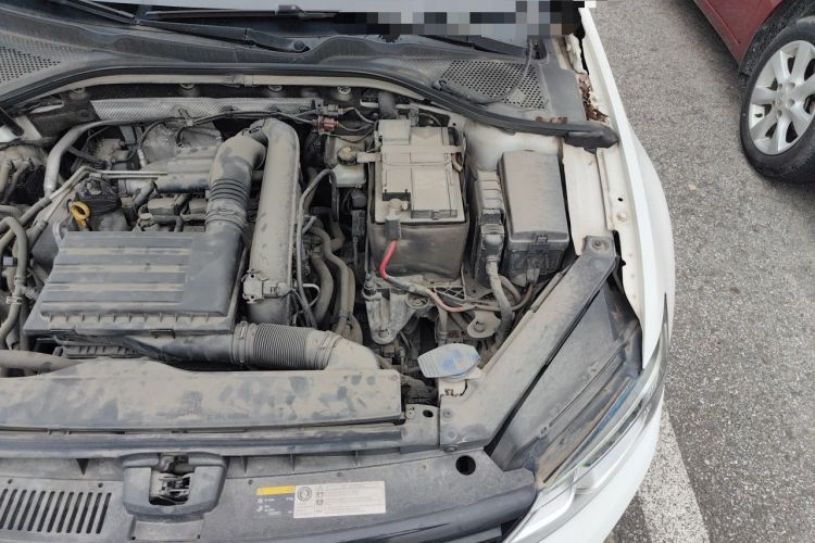 Used Volkswagen Lamando 2018 280TSI DSG Comfort Edition Engine Bay Left