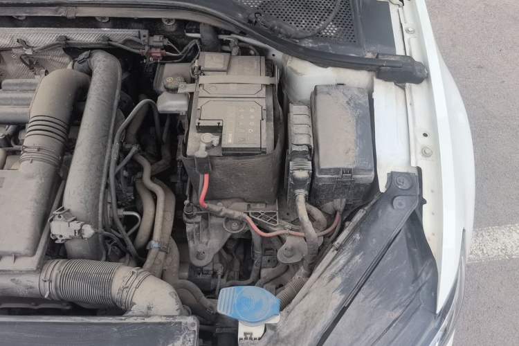 Used Volkswagen Lamando 2018 280TSI DSG Comfort Edition Engine Bay Left