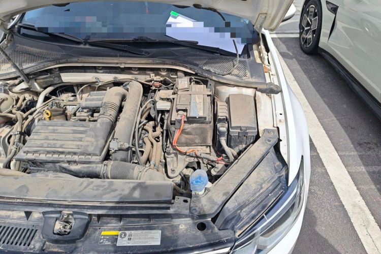 Used Volkswagen Lamando 2018 280TSI DSG Comfort Edition Engine Bay Left
