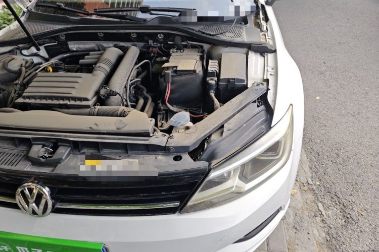 Used Volkswagen Lamando 2018 280TSI DSG Comfort Edition Engine Bay Left