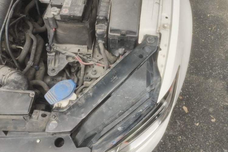 Used Volkswagen Lamando 2018 230TSI DSG Fashion Edition Engine Bay Left