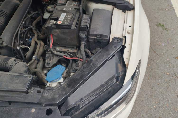 Used Volkswagen Lamando 2018 230TSI DSG Fashion Edition Engine Bay Left