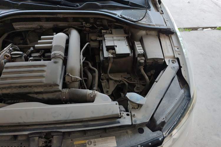 Used Volkswagen Lamando 2018 230TSI DSG Fashion Edition Engine Bay Left