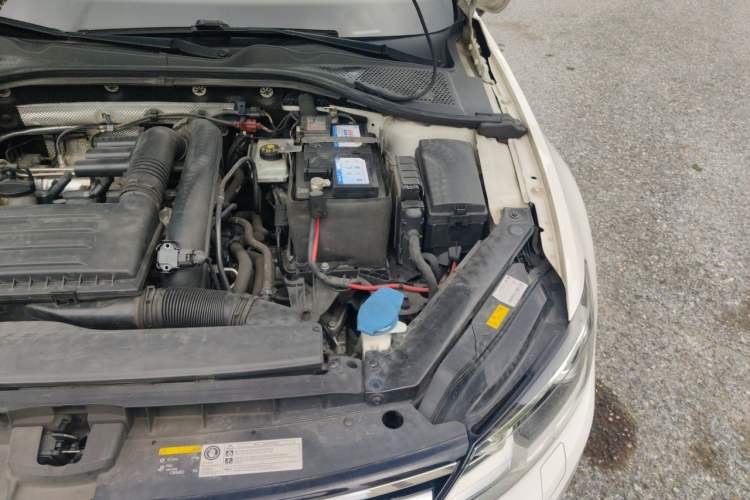 Used Volkswagen Lamando 2018 280TSI DSG Luxury Edition Engine Bay Left
