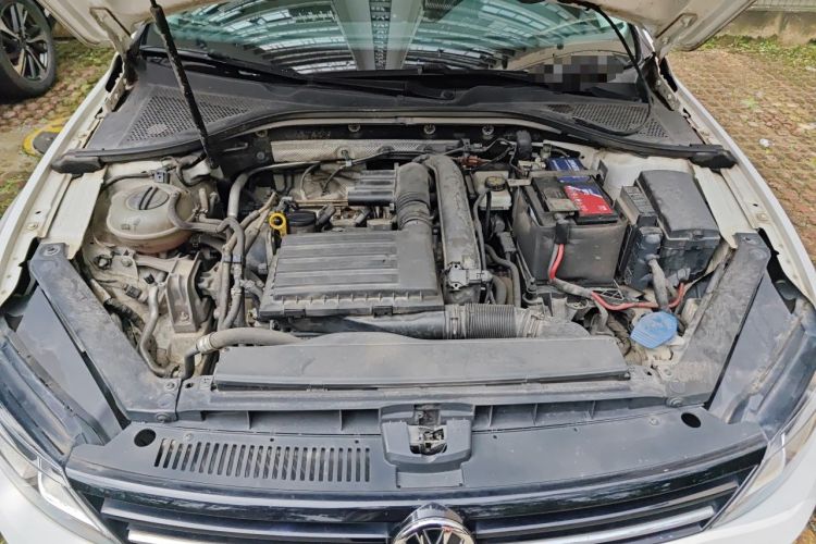 Used Volkswagen Lamando 2018 230TSI DSG Fashion Edition Engine Bay