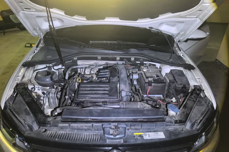 Used Volkswagen Lamando 2018 280TSI DSG Comfort Edition Engine Bay