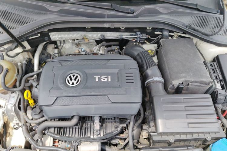 Used Volkswagen Lamando 2018 330TSI DSG Luxury Edition Engine Bay