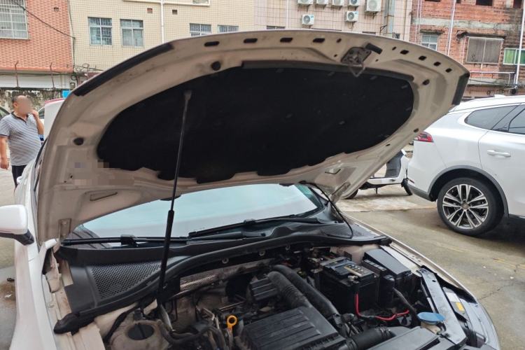 Used Volkswagen Lamando 2018 230TSI DSG Fashion Edition Engine Bay