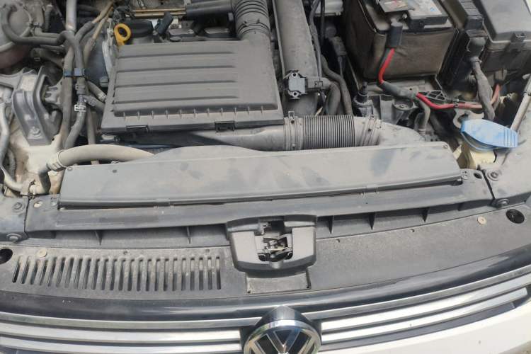 Used Volkswagen Lamando 2018 280TSI DSG Luxury Edition Engine Bay