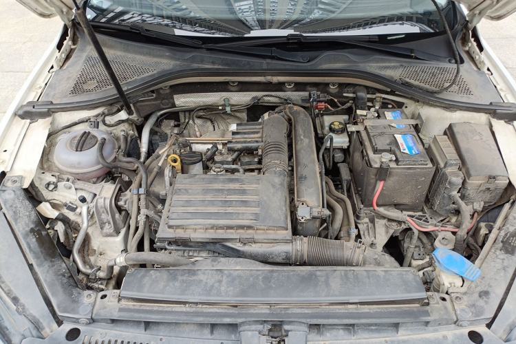 Used Volkswagen Lamando 2018 280TSI DSG Comfort Edition Engine Bay
