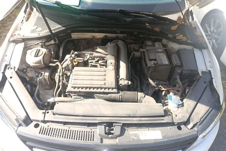 Used Volkswagen Lamando 2018 280TSI DSG Comfort Edition Engine Bay