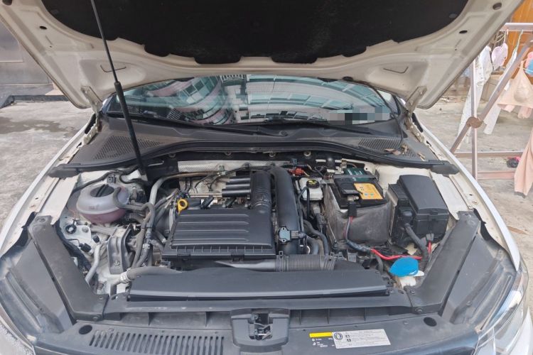 Used Volkswagen Lamando 2018 230TSI DSG Fashion Edition Engine Bay