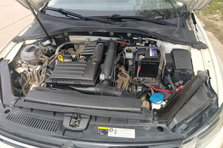 Used Volkswagen Lamando 2018 230TSI DSG Fashion Edition Engine Bay