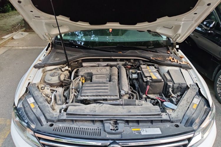 Used Volkswagen Lamando 2018 280TSI DSG Comfort Edition Engine Bay
