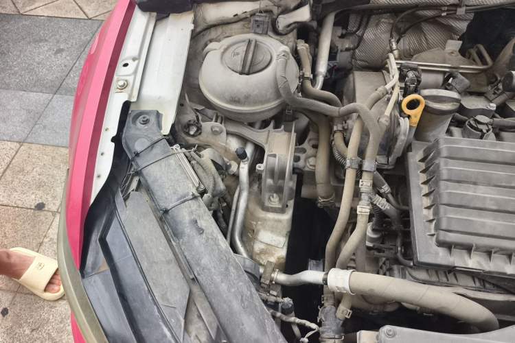 Used Volkswagen Lamando 2018 230TSI DSG Fashion Edition Engine Bay Right
