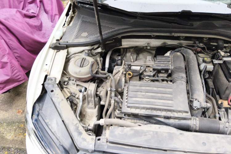 Used Volkswagen Lamando 2018 280TSI DSG Comfort Edition Engine Bay Right