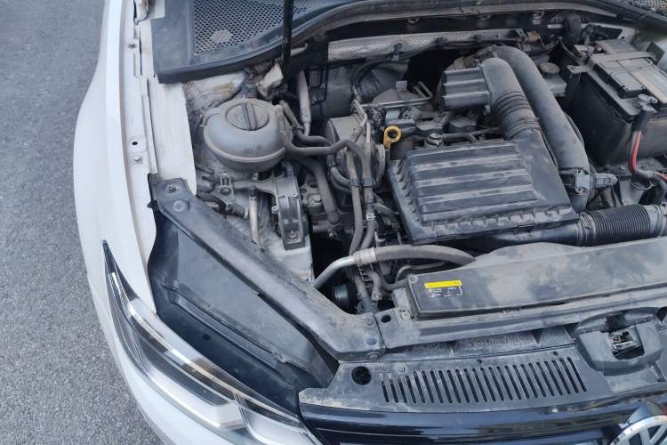 Used Volkswagen Lamando 2018 230TSI DSG Fashion Edition Engine Bay Right