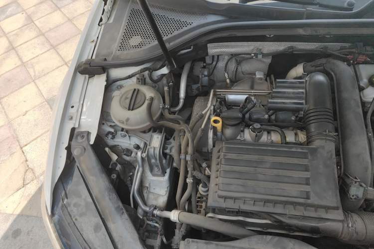 Used Volkswagen Lamando 2018 230TSI DSG Fashion Edition Engine Bay Right
