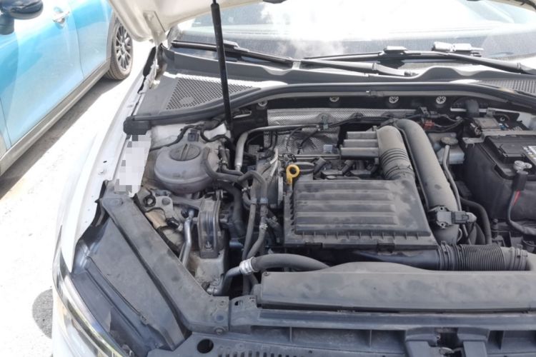 Used Volkswagen Lamando 2018 230TSI DSG Fashion Edition Engine Bay Right