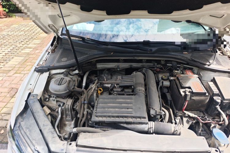 Used Volkswagen Lamando 2018 280TSI DSG Comfort Edition Engine Bay Right