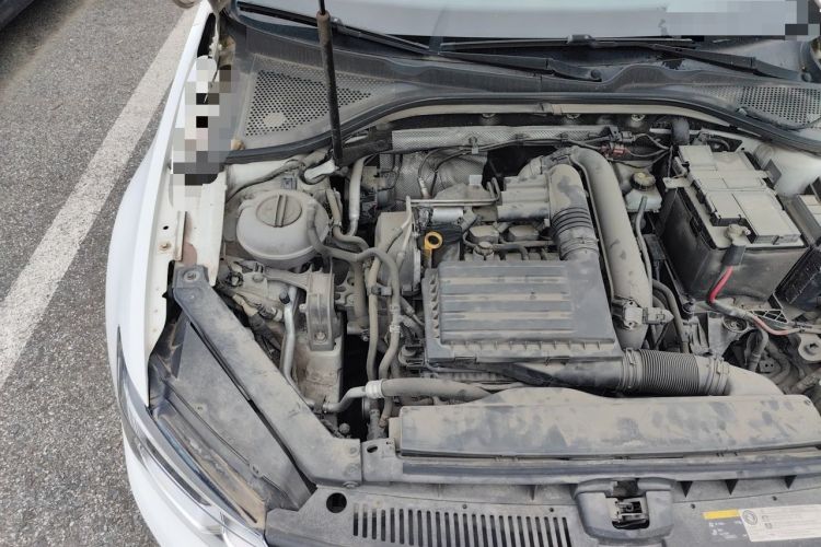 Used Volkswagen Lamando 2018 280TSI DSG Comfort Edition Engine Bay Right