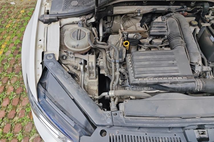 Used Volkswagen Lamando 2018 230TSI DSG Fashion Edition Engine Bay Right