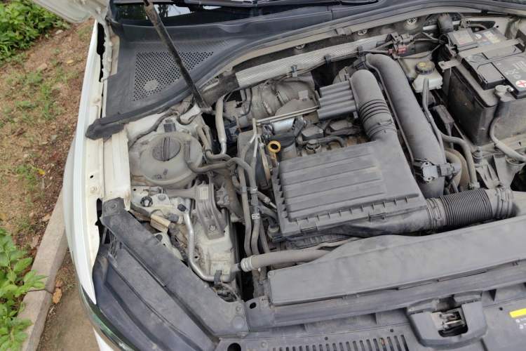 Used Volkswagen Lamando 2018 230TSI DSG Fashion Edition Engine Bay Right