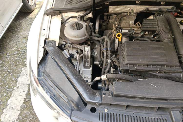 Used Volkswagen Lamando 2018 230TSI DSG Fashion Edition Engine Bay Right