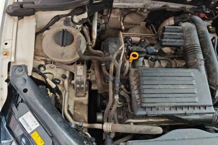 Used Volkswagen Lamando 2018 230TSI DSG Fashion Edition Engine Bay Right