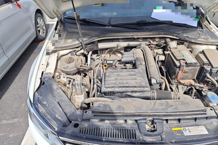 Used Volkswagen Lamando 2018 280TSI DSG Comfort Edition Engine Bay Right