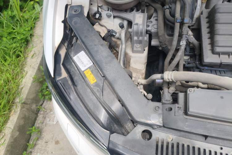 Used Volkswagen Lamando 2018 280TSI DSG Luxury Edition Engine Bay Right
