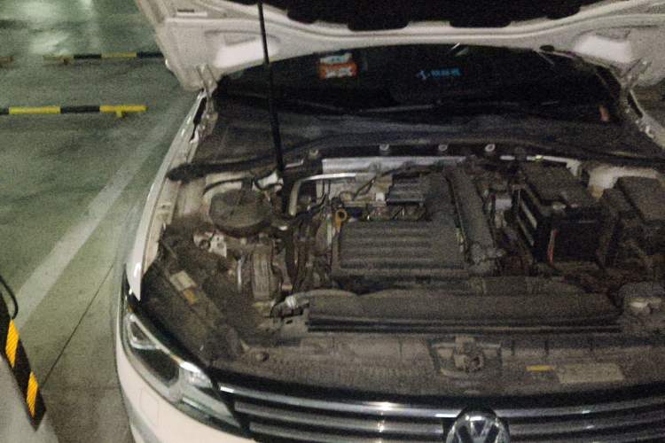 Used Volkswagen Lamando 2018 280TSI DSG Luxury Edition Engine Bay Right