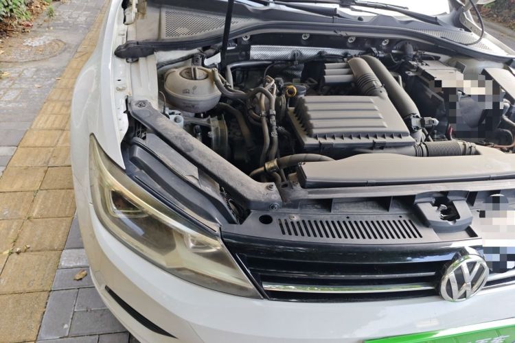 Used Volkswagen Lamando 2018 280TSI DSG Comfort Edition Engine Bay Right