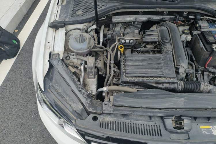Used Volkswagen Lamando 2018 230TSI DSG Fashion Edition Engine Bay Right