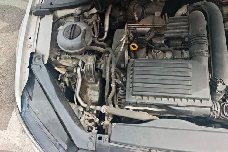 Used Volkswagen Lamando 2018 230TSI DSG Fashion Edition Engine Bay Right