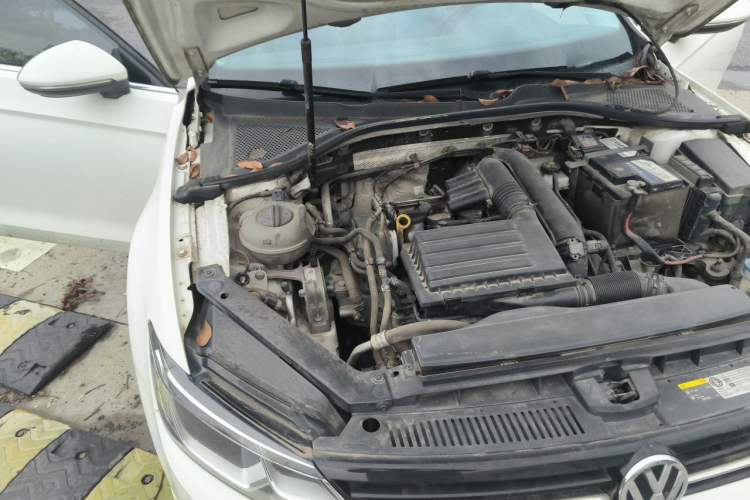 Used Volkswagen Lamando 2018 280TSI DSG Comfort Edition Engine Bay Right