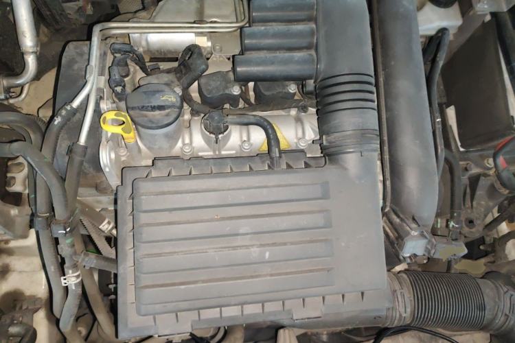 Used Volkswagen Lamando 2018 280TSI DSG Comfort Edition Engine Bay