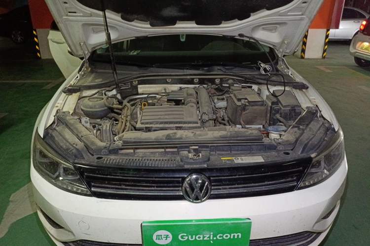 Used Volkswagen Lamando 2018 280TSI DSG Comfort Edition Engine Bay