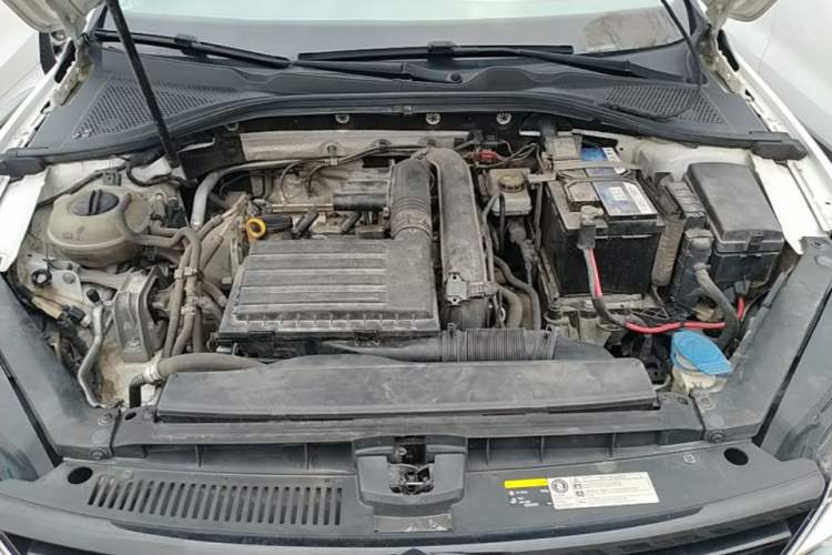 Used Volkswagen Lamando 2018 230TSI DSG Fashion Edition Engine Bay