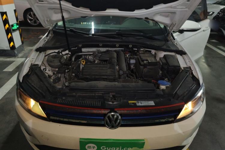 Used Volkswagen Lamando 2018 230TSI DSG Fashion Edition Engine Bay