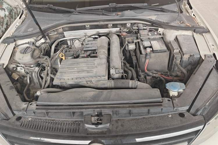 Used Volkswagen Lamando 2018 230TSI DSG Fashion Edition Engine Bay