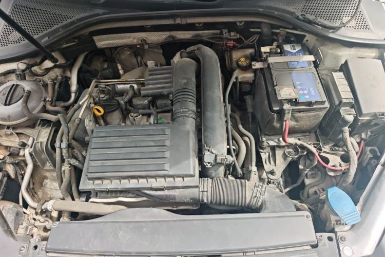 Used Volkswagen Lamando 2018 230TSI DSG Fashion Edition Engine Bay