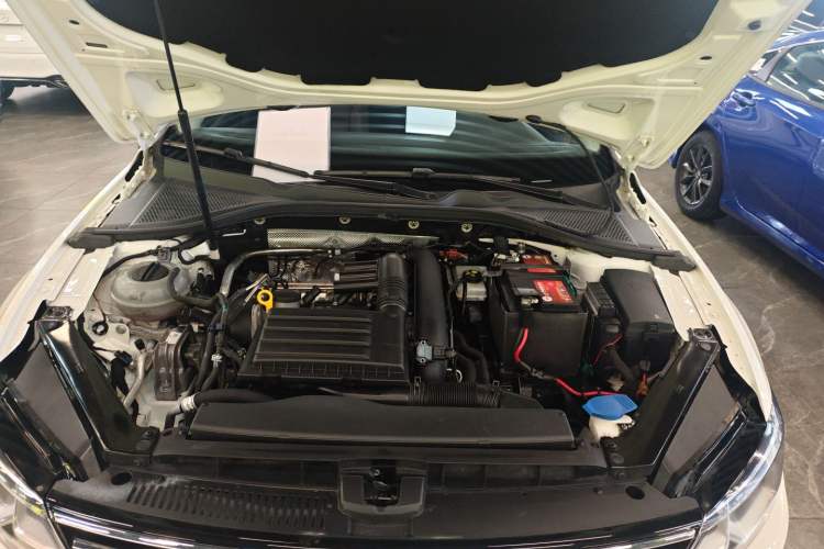 Used Volkswagen Lamando 2018 230TSI DSG Fashion Edition Engine Bay