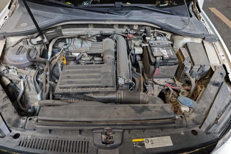 Used Volkswagen Lamando 2018 280TSI DSG Comfort Edition Engine Bay