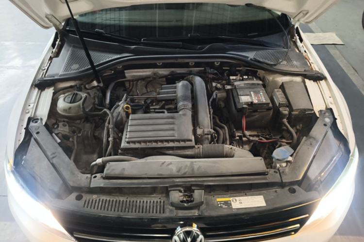 Used Volkswagen Lamando 2018 230TSI DSG Fashion Edition Engine Bay
