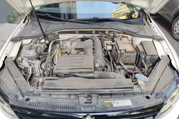 Used Volkswagen Lamando 2018 230TSI DSG Fashion Edition Engine Bay