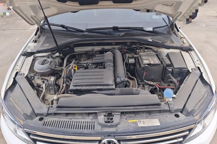 Used Volkswagen Lamando 2018 230TSI Manual Trend Edition Engine Bay