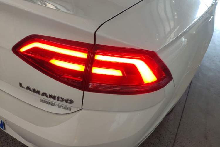 Used Volkswagen Lamando 2018 230TSI DSG Fashion Edition Exterior 1